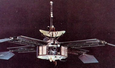 Mariner 4: Humanity's First Close-Up Flyby of Mars (1965)
